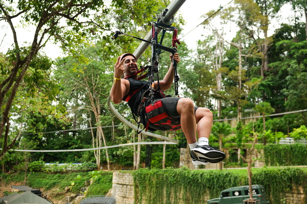 Zipline и верёвочный парк Микли